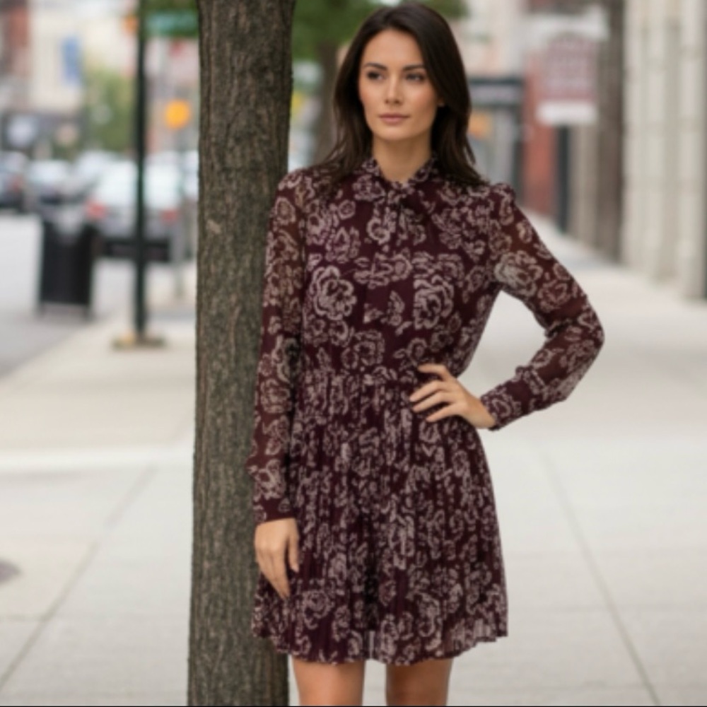 Fashion Union Elegant Floral Long Sleeve Dress - Picture 4 of 16